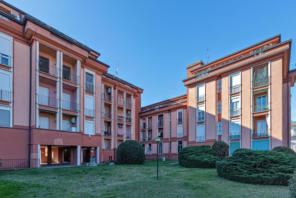 Garda Lake View Apartment Desenzano del Garda Bagian luar foto