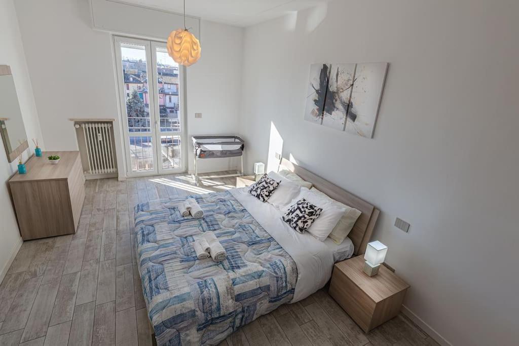 Garda Lake View Apartment Desenzano del Garda Bagian luar foto