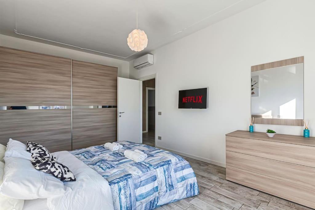 Garda Lake View Apartment Desenzano del Garda Bagian luar foto