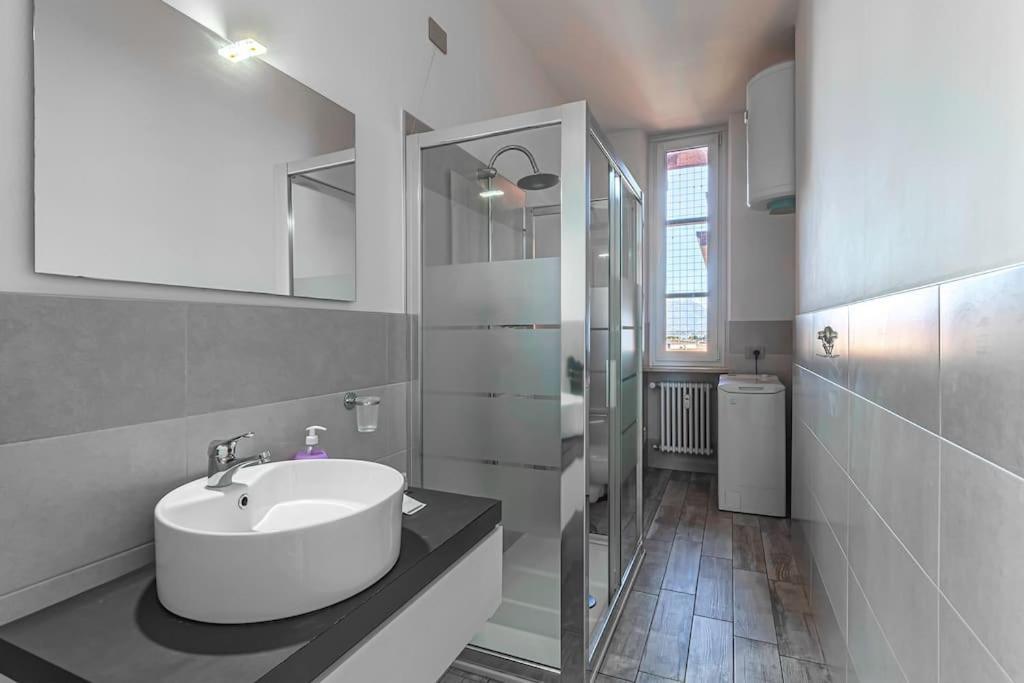 Garda Lake View Apartment Desenzano del Garda Bagian luar foto