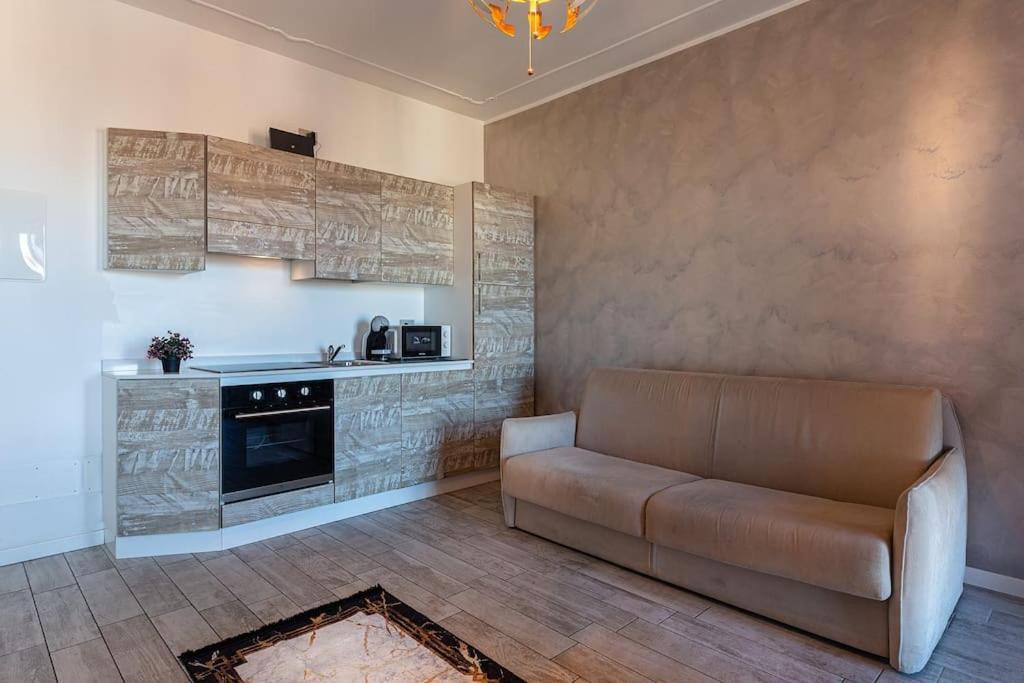 Garda Lake View Apartment Desenzano del Garda Bagian luar foto